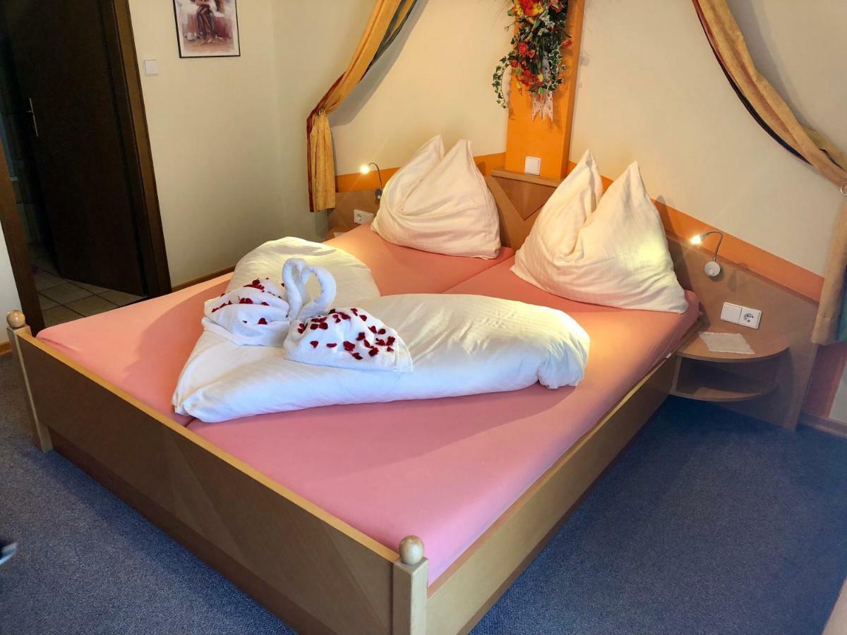 Gasthof-Hotel Winkler Mühldorf Екстериор снимка