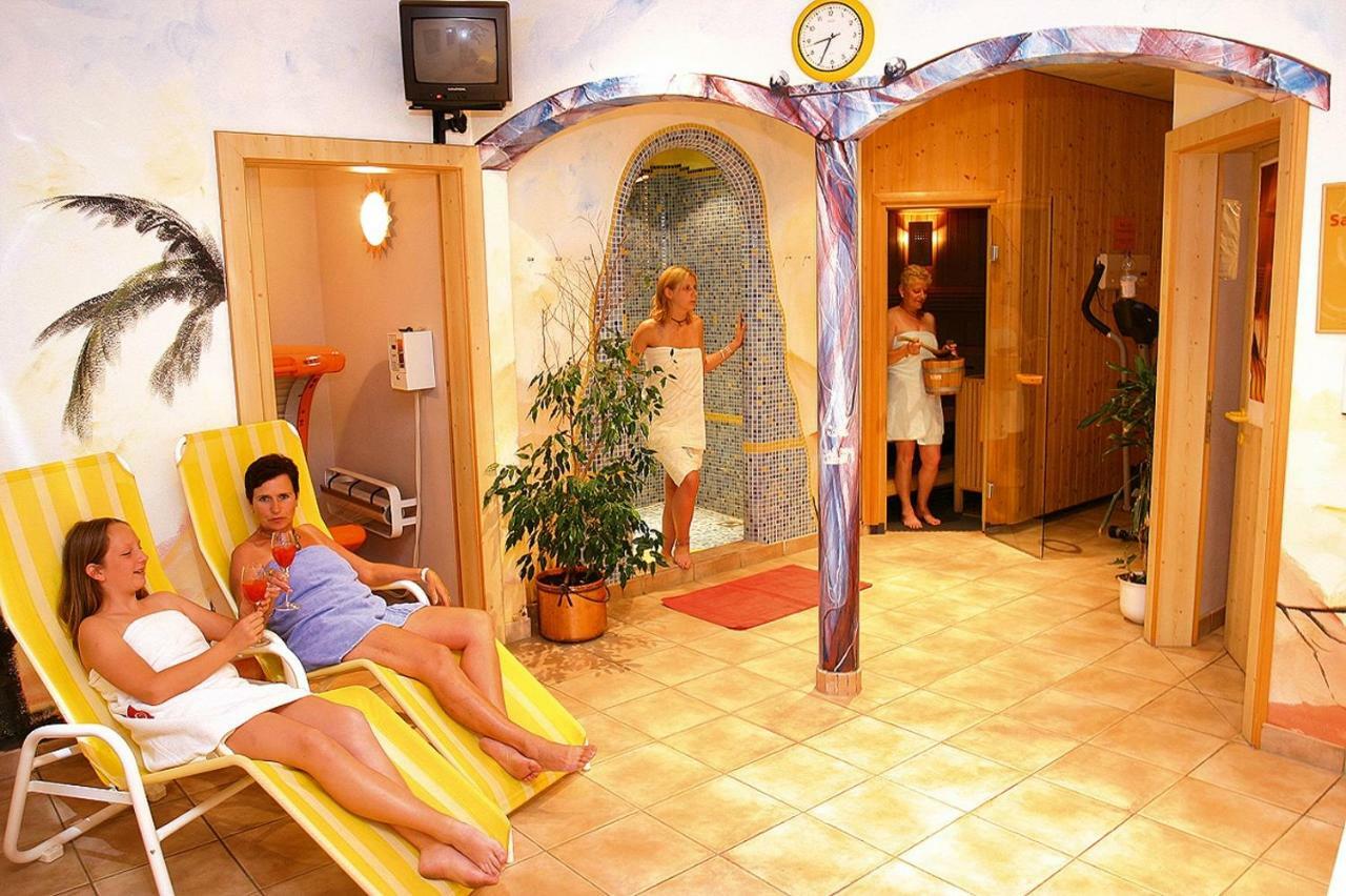 Gasthof-Hotel Winkler Mühldorf Екстериор снимка